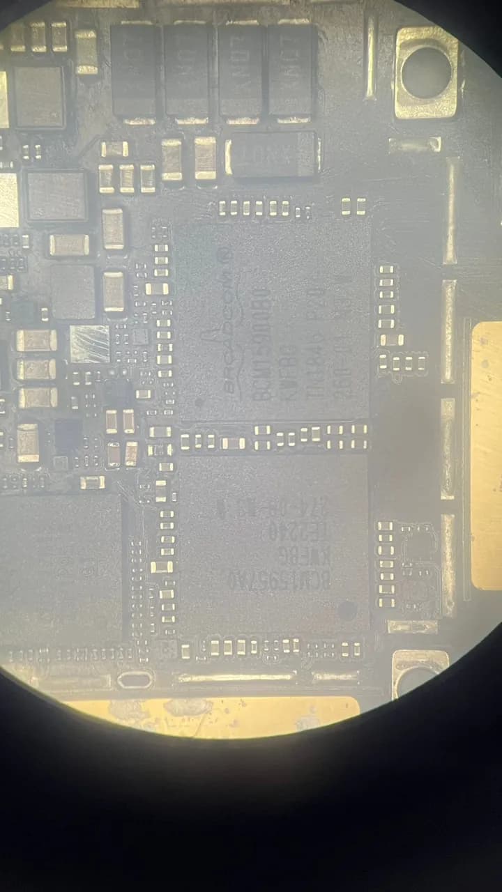 iPad Pro 12,9" (2022) A2436 — tezgâh fotoğrafı 2