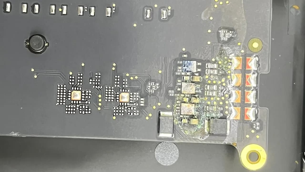 MacBook Pro 14" (Apple M4, 2024) A3112 — tezgâh fotoğrafı 4