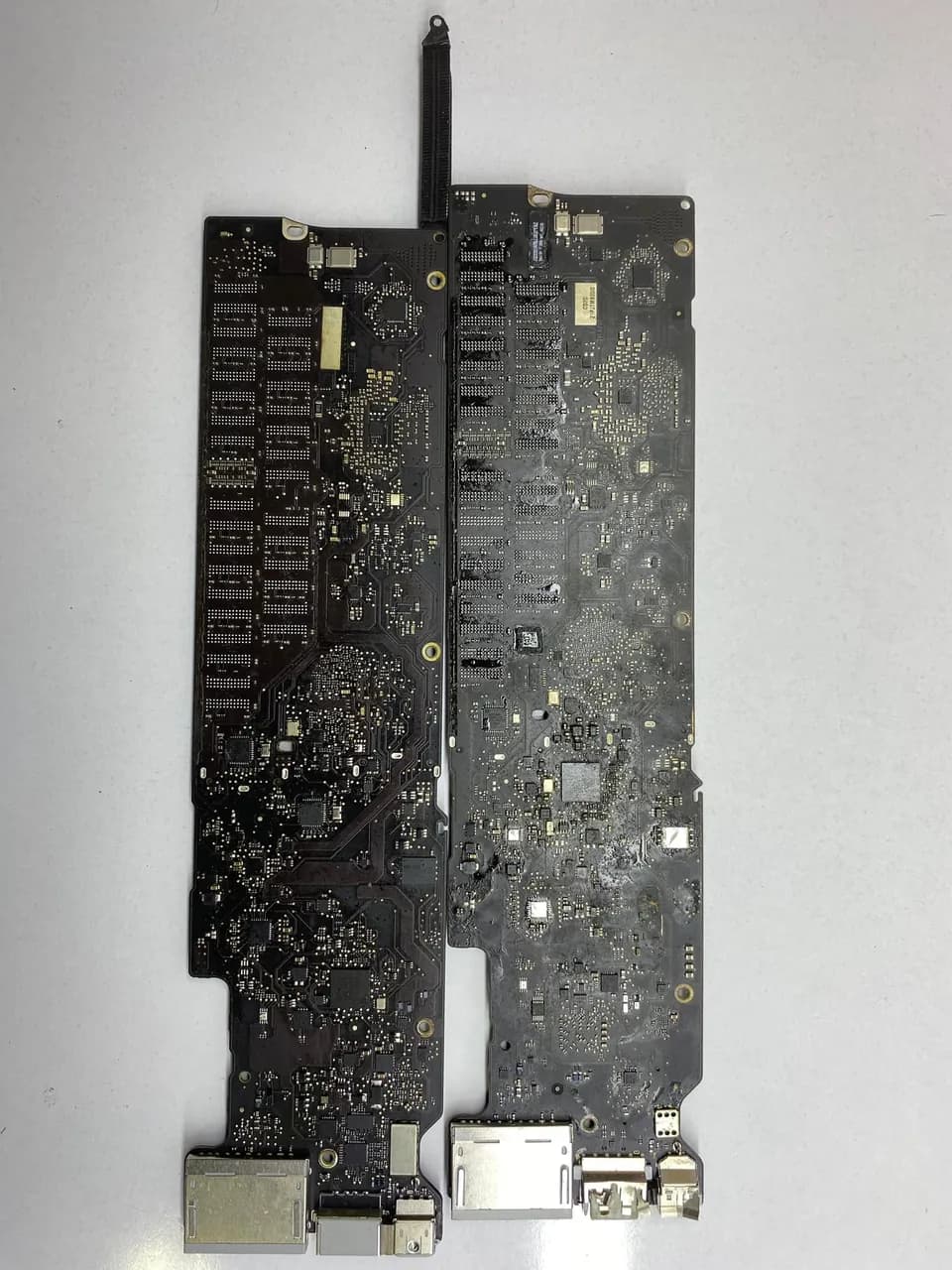 MacBook Air 13" (2010–2011) A1369 — tezgâh fotoğrafı 3