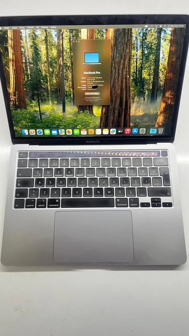 MacBook Pro 13" (Intel Core 8. nesil + T2, 2020) A2289 — tezgâh fotoğrafı 2