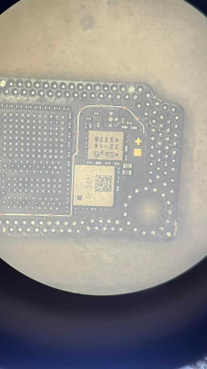 iPhone 14 Plus (2022) A2886 — tezgâh fotoğrafı 2