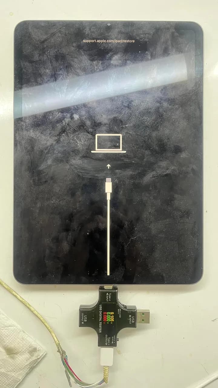 iPad Pro 11" (2020) A2228 — bench photo 2